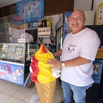 portrait-square-12 Antonio Goyes, maestro heladero de Helados Ártico